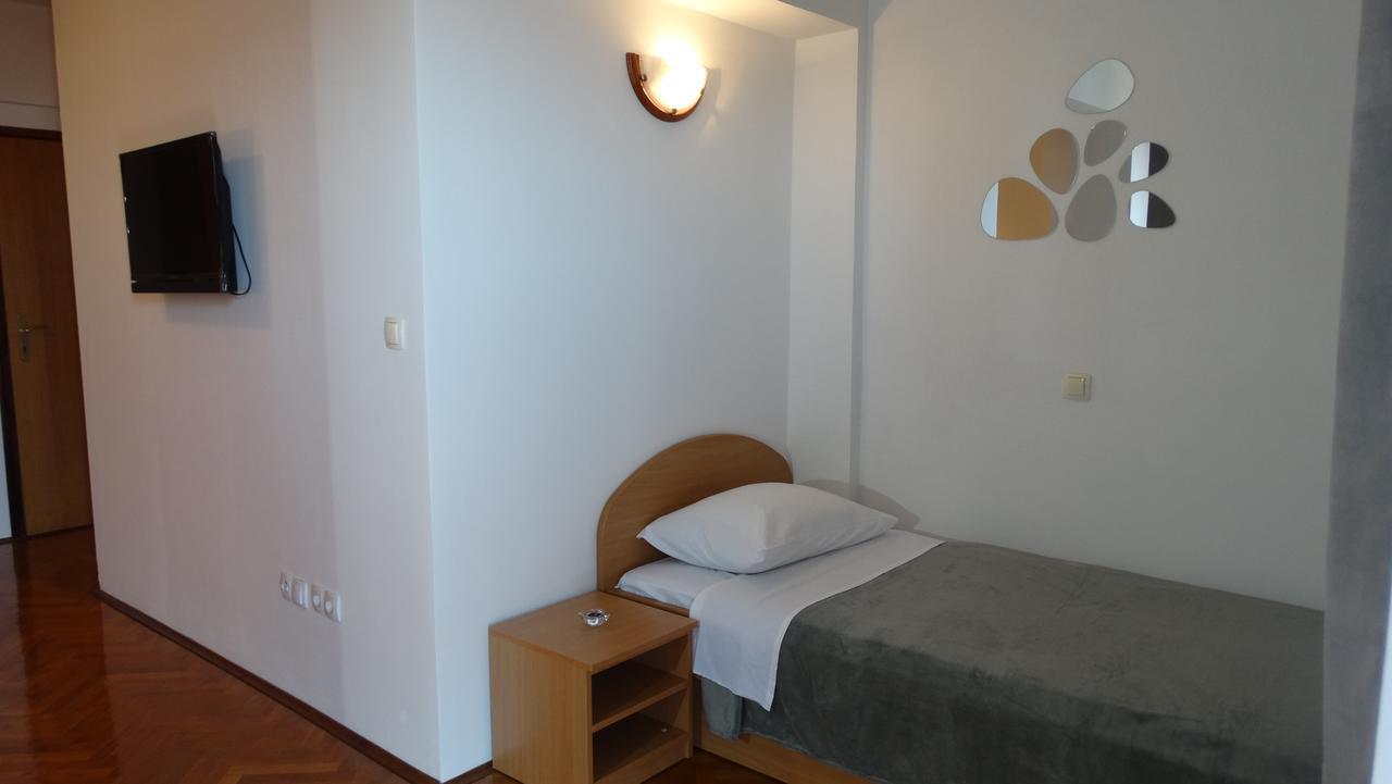 Guest House Mamut Kaštela Exterior foto
